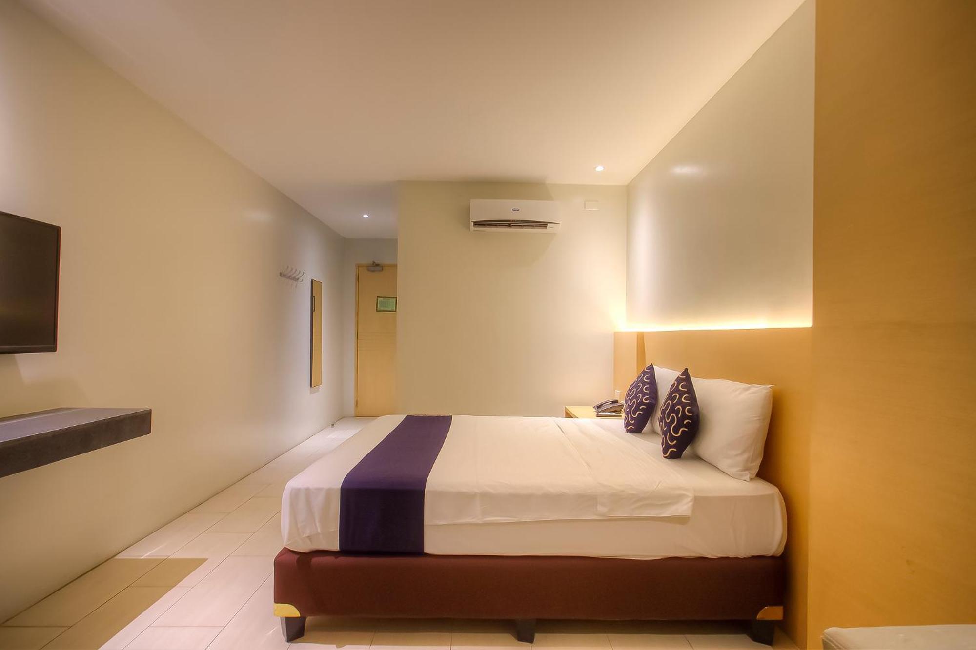 Capital O 827 Speciale Hotel 로사리오 외부 사진