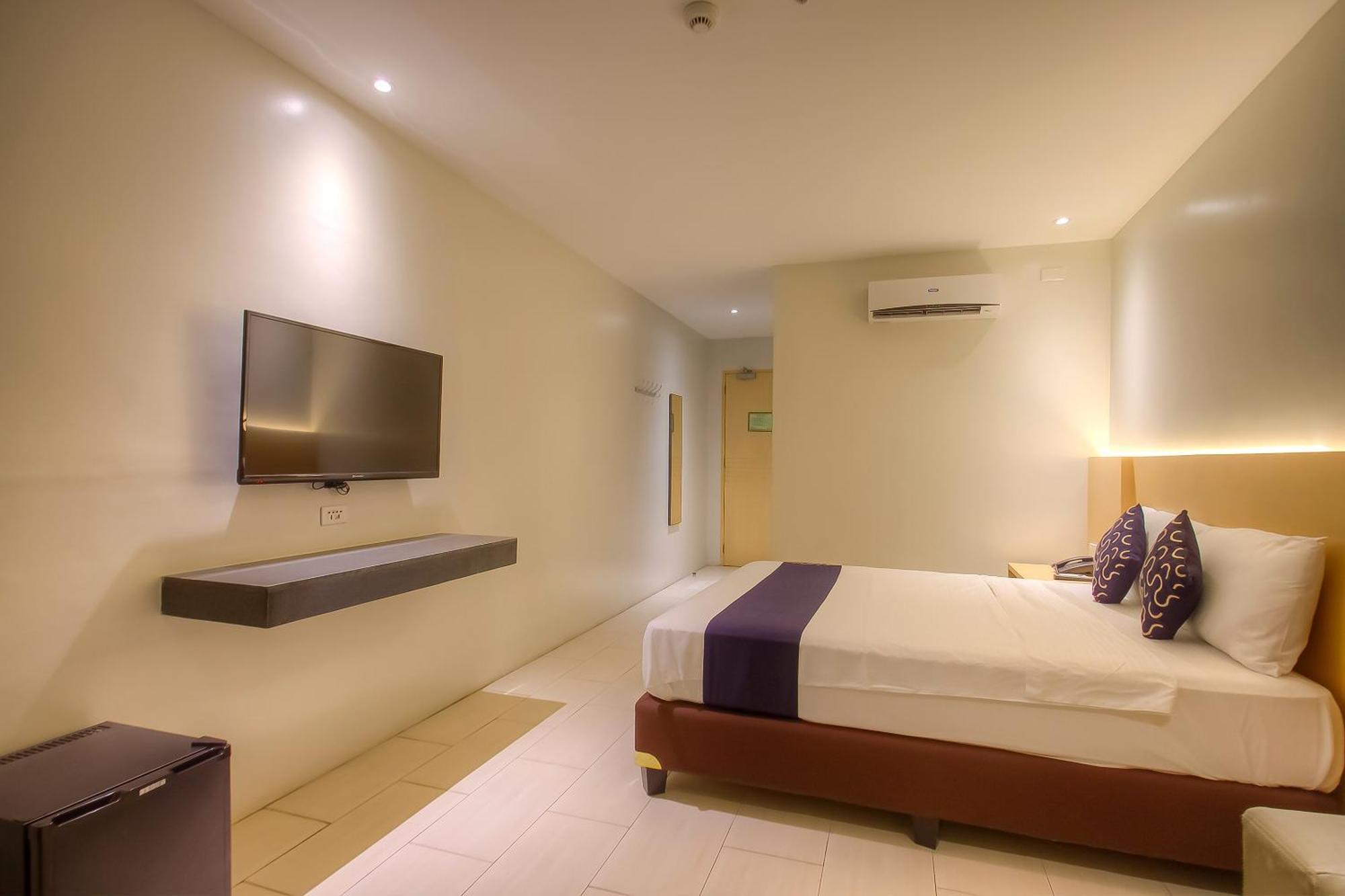 Capital O 827 Speciale Hotel 로사리오 외부 사진
